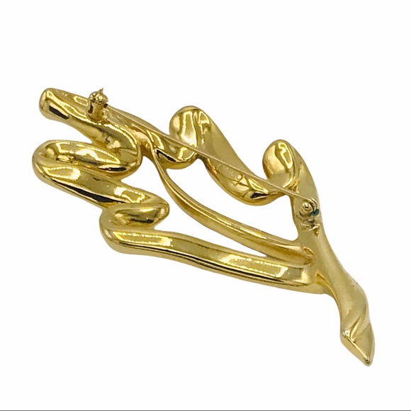 Vintage Trifari Gold Chain Oak Leaf Outline Silhouette Brooch - Picture 2 of 8